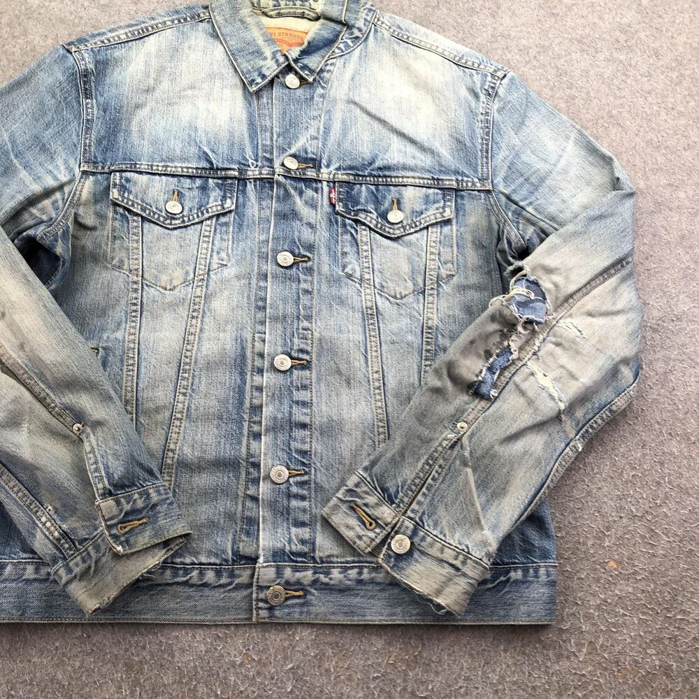 Levi's Jacket Mens Large Blue Denim Bomber Button Ripped Distressed Western